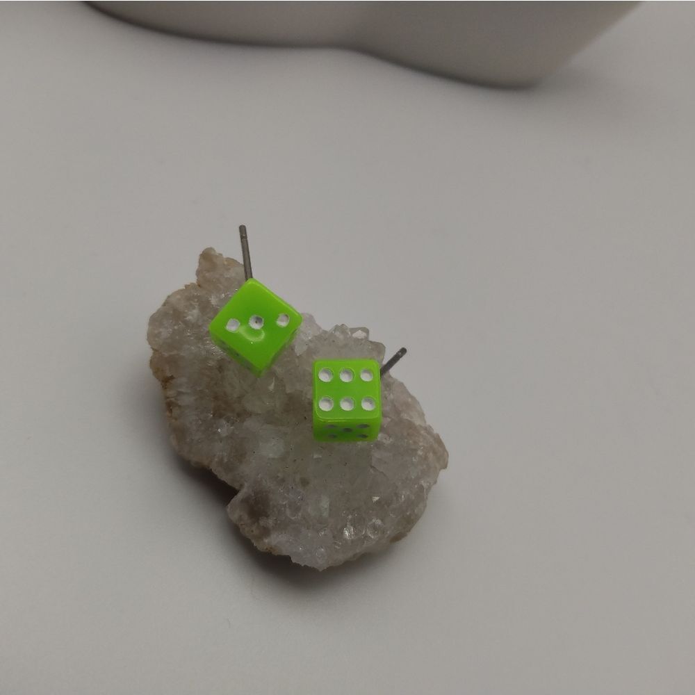 Light green‎ dice earrings